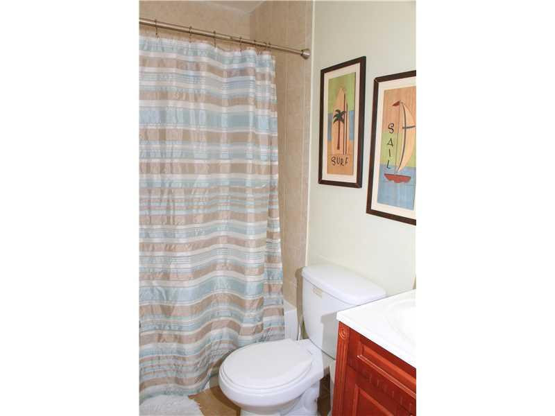 8303 Butterfield Lane Boca Raton, FL 33433 - Photo 11 of 17 Bathroom