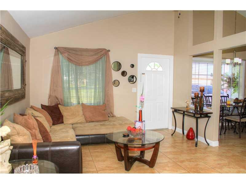 8303 Butterfield Lane Boca Raton, FL 33433 - Photo 3 of 17 Kitchen