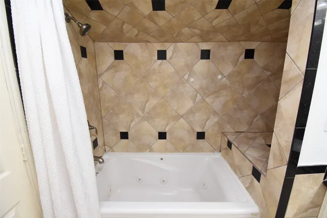 $3,300 | 7726 Miller Glen Lane, Houston, TX 77072