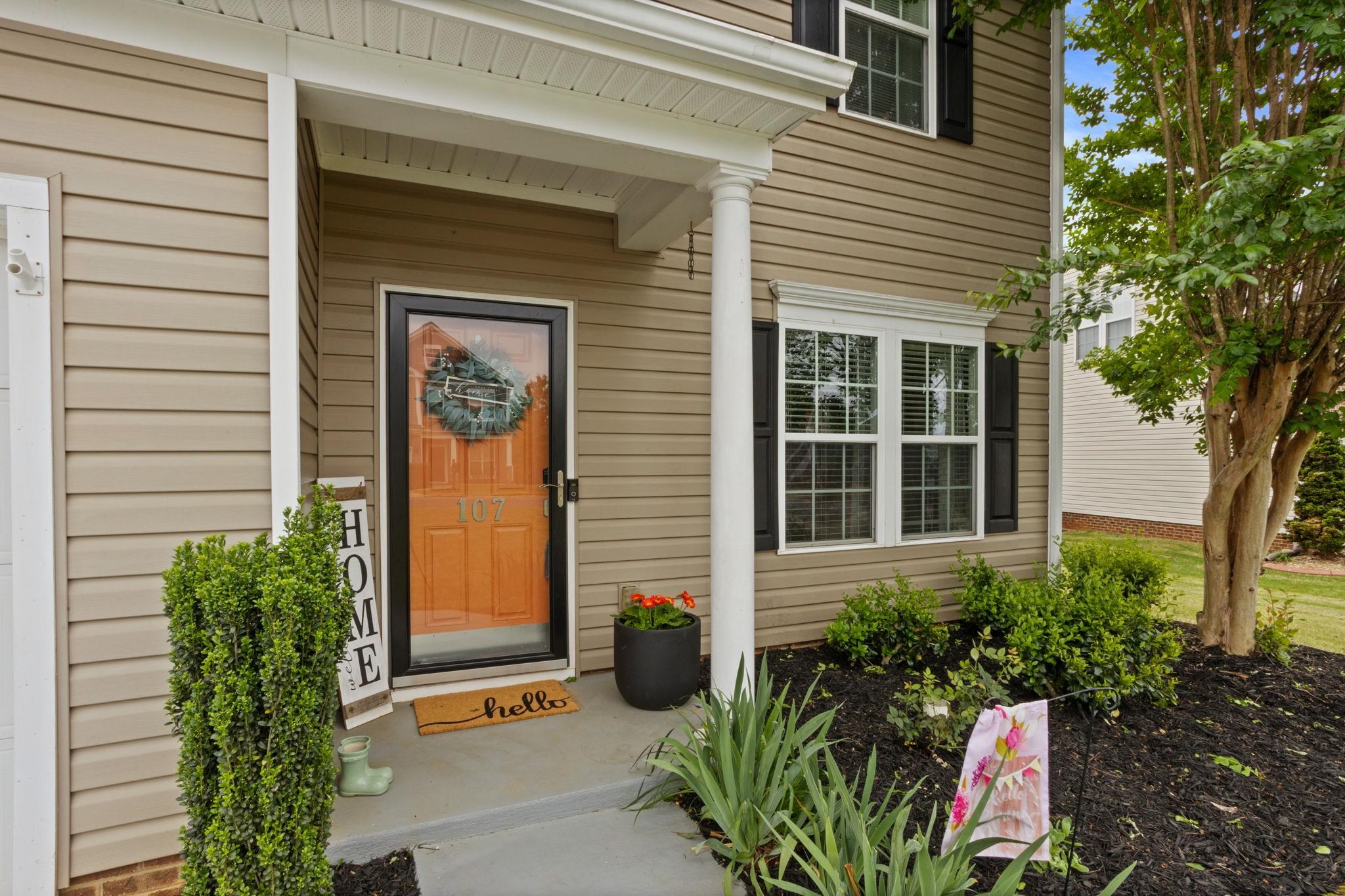 107 Castleton Circle Boiling Springs, SC 29316 - Photo 2 of 36