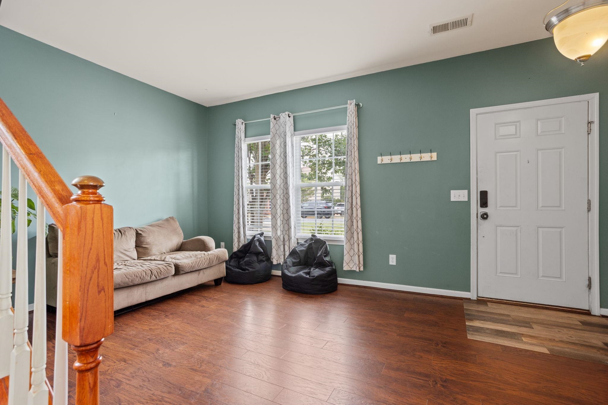 107 Castleton Circle Boiling Springs, SC 29316 - Photo 4 of 36