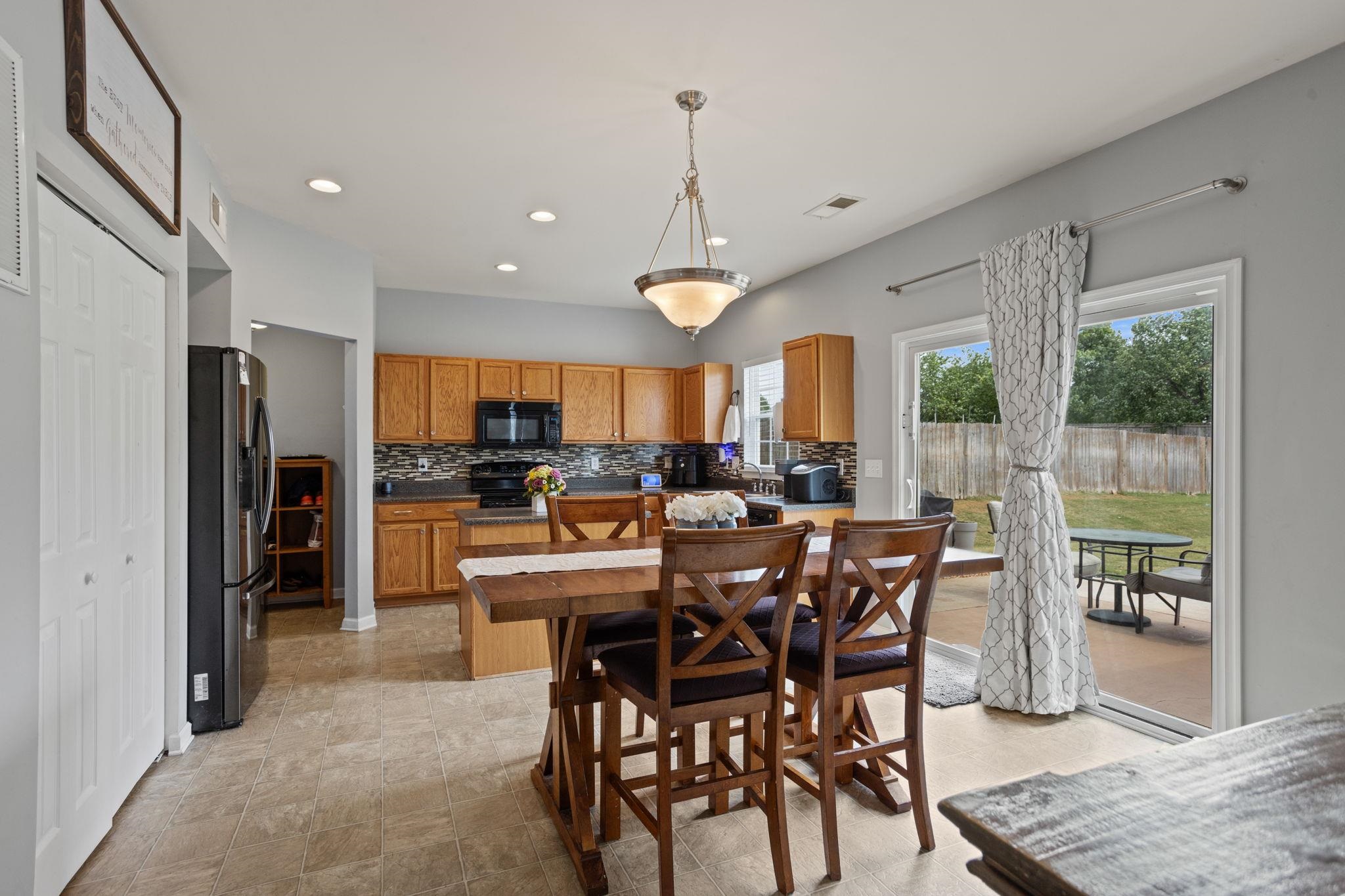 107 Castleton Circle Boiling Springs, SC 29316 - Photo 9 of 36