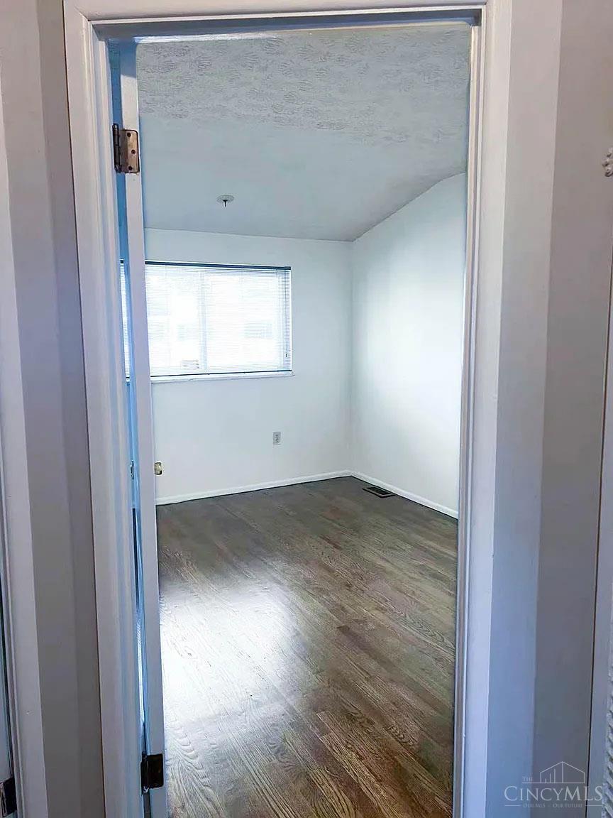 7752 Montgomery Road, Unit 4 Cincinnati, OH 45236 - Photo 8 of 25 Gallery Image 8