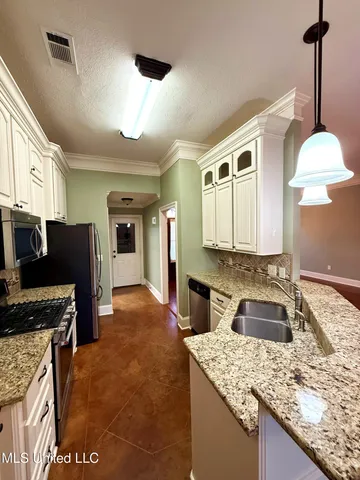 $2,000 | 352 Austin Circle, Brandon, MS 39047