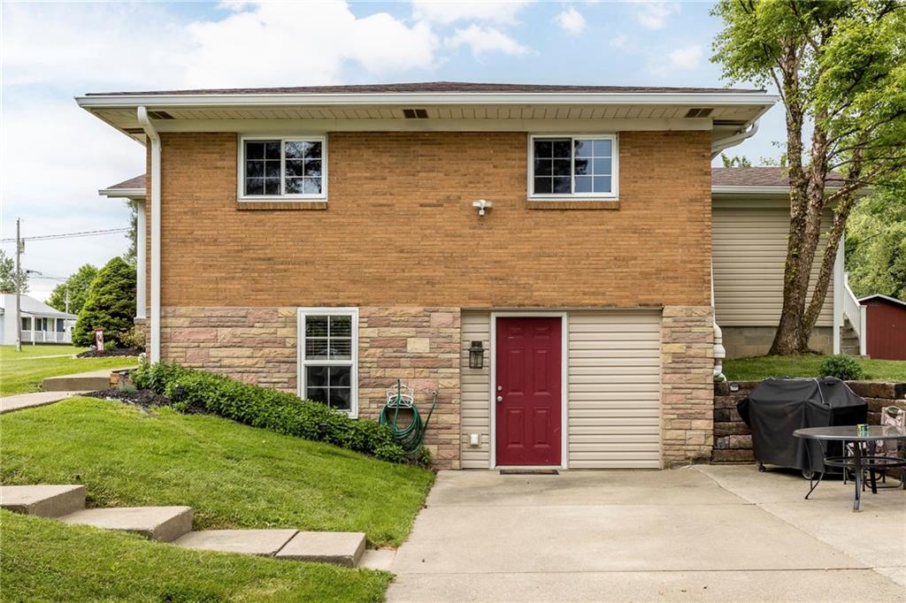 595 Cedar Grove Road Burgettstown, PA 15021 - Photo 2 of 15