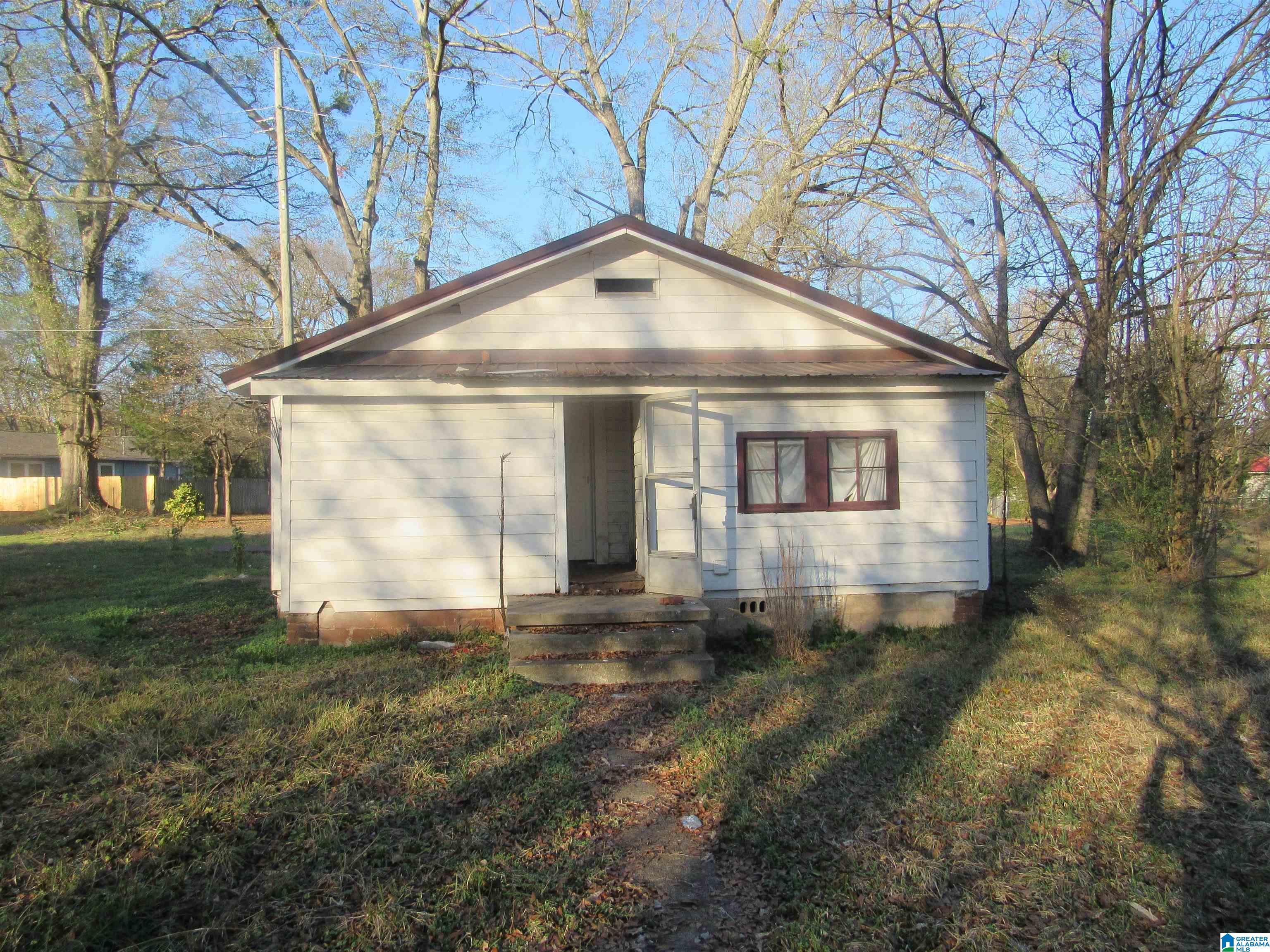 2518 16th Street North Bessemer, AL 35023 - Photo 4 of 16