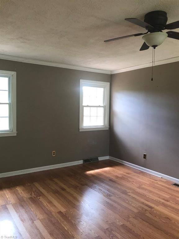 173 Stewart Road Lexington, NC 27292 - Photo 3 of 8 Living Room view 2