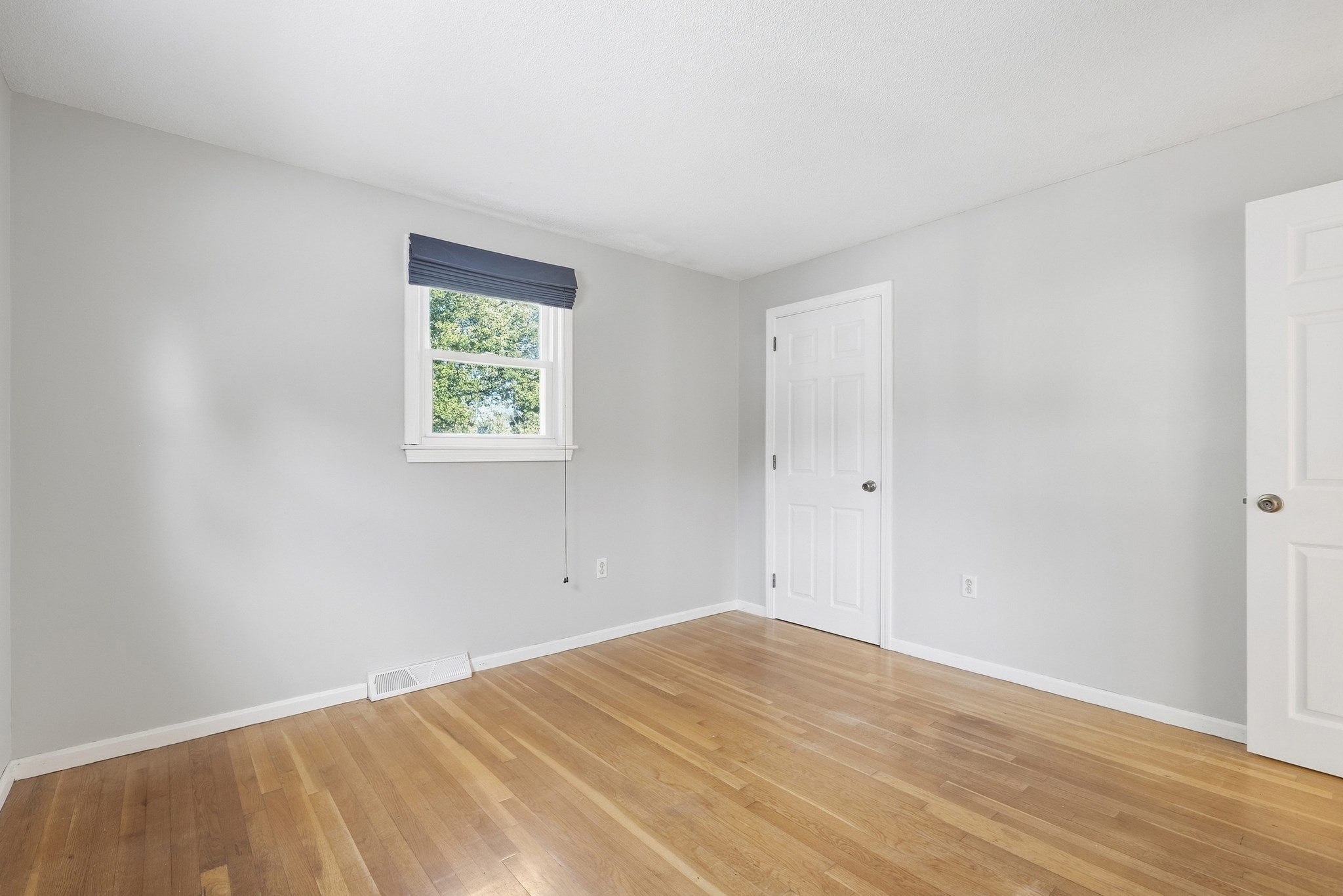 444 Butman Road Lowell, MA 01852 - Photo 17 of 29 Gallery Image 17