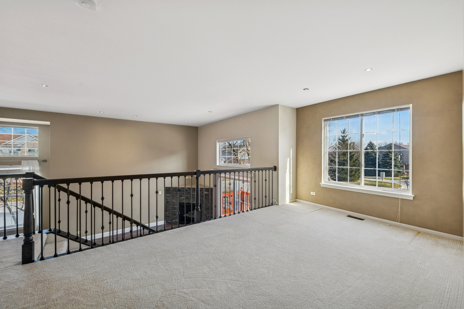 651 Georgian Court Addison, IL 60101 - Photo 15 of 24 a view of an empty room with a window
