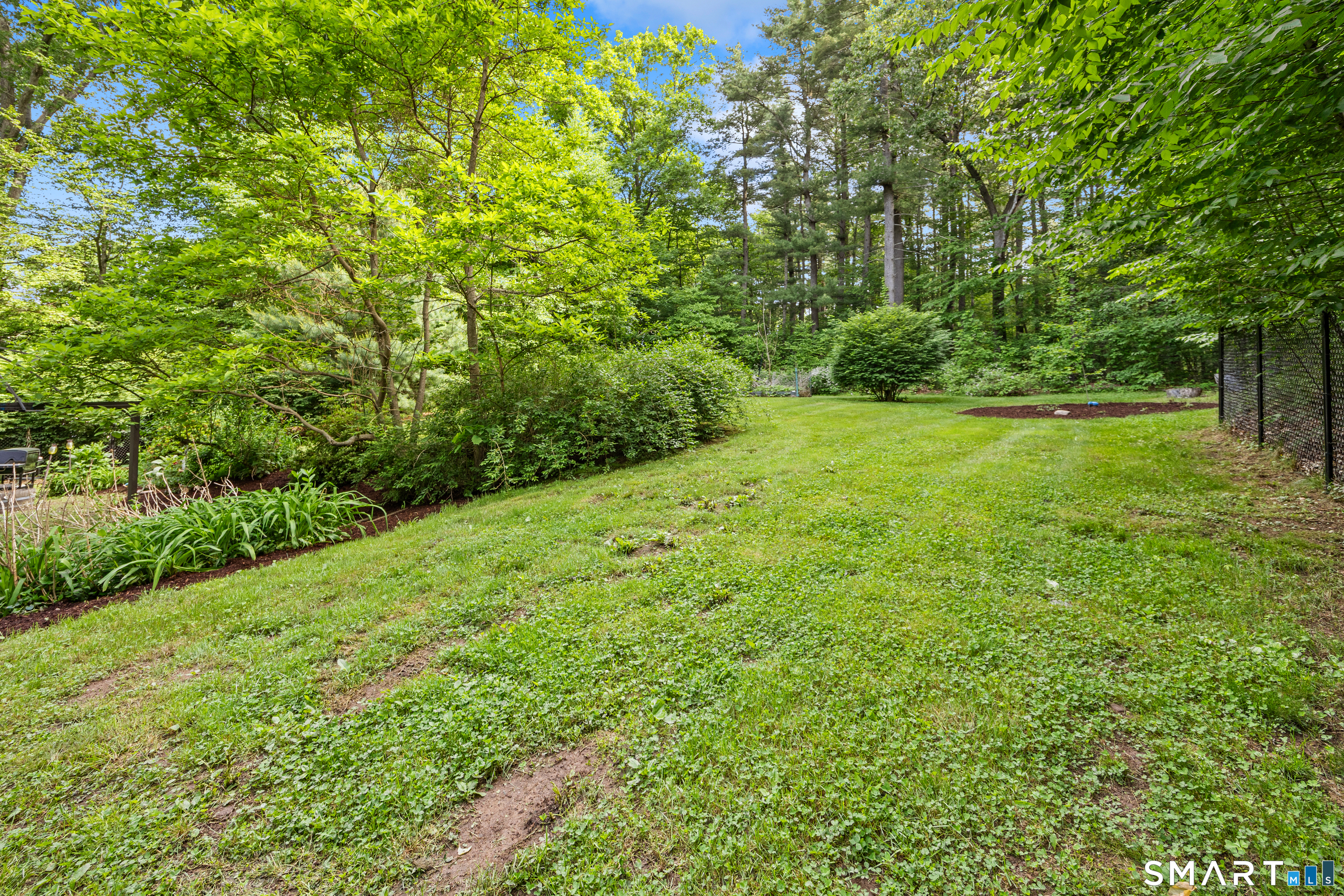 825 Neipsic Road Glastonbury, CT 06033 - Photo 38 of 40