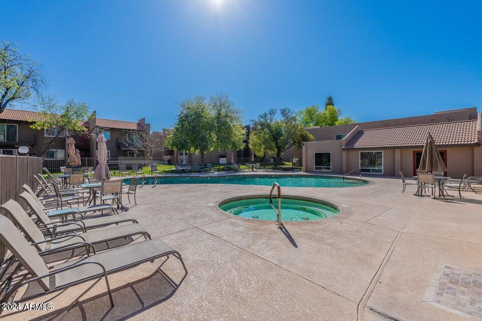 5525 East Thomas Road, Unit D6 Phoenix, AZ 85018 - Photo 36 of 42 D67