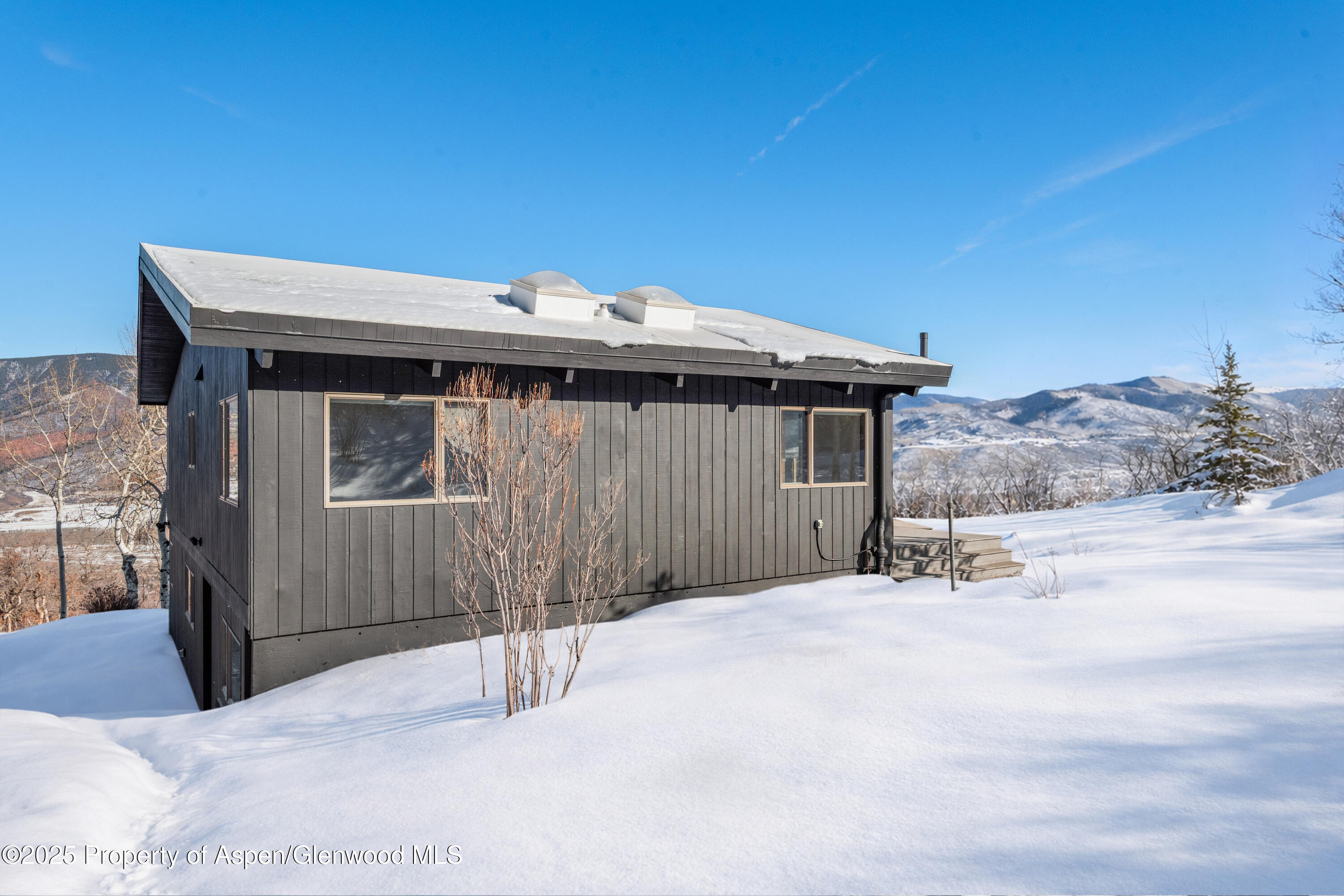 2227 Juniper Hill Road Aspen, CO 81611 - Photo 37 of 40 a house with a outdoor space