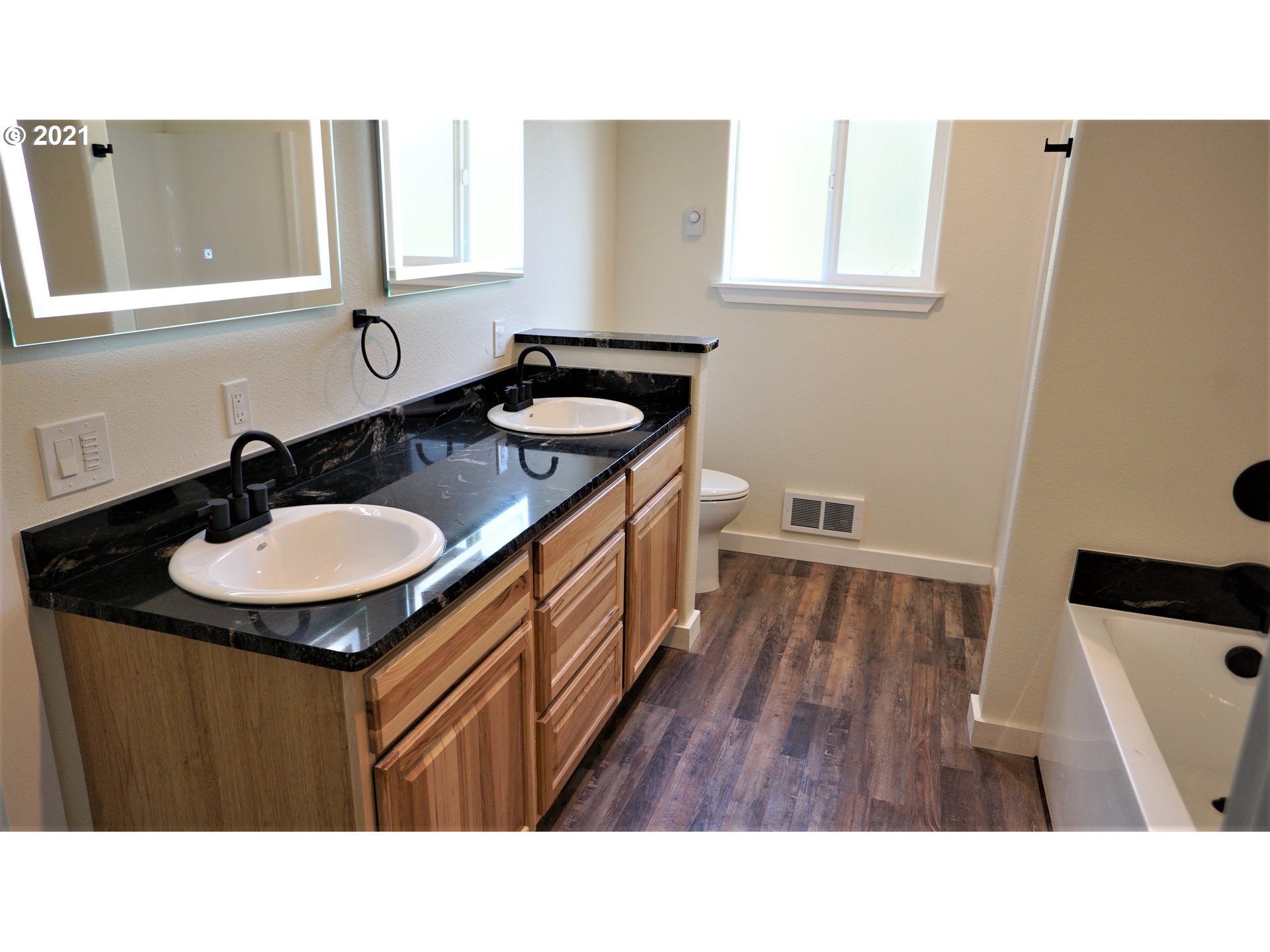 1871 21st Street Myrtle Point, OR 97458 - Photo 9 of 18 Gallery Image 9
