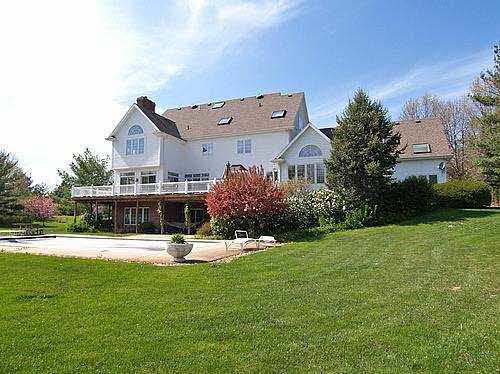 52300 Hickory Road Granger, IN 46530 - Photo 7 of 8 Gallery Image 7