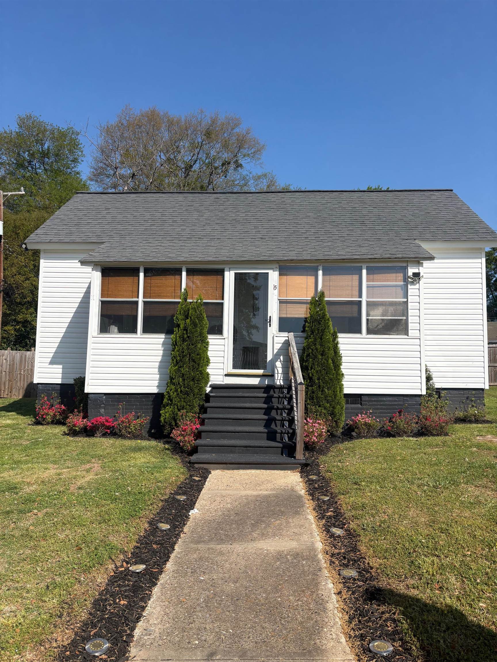 15 H Street Inman, SC 29349 - Photo 1 of 21