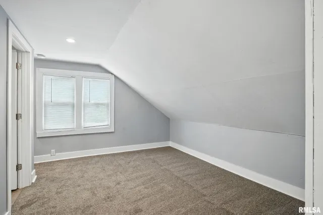 $139,900 | 421 16th Avenue, Moline, IL 61265