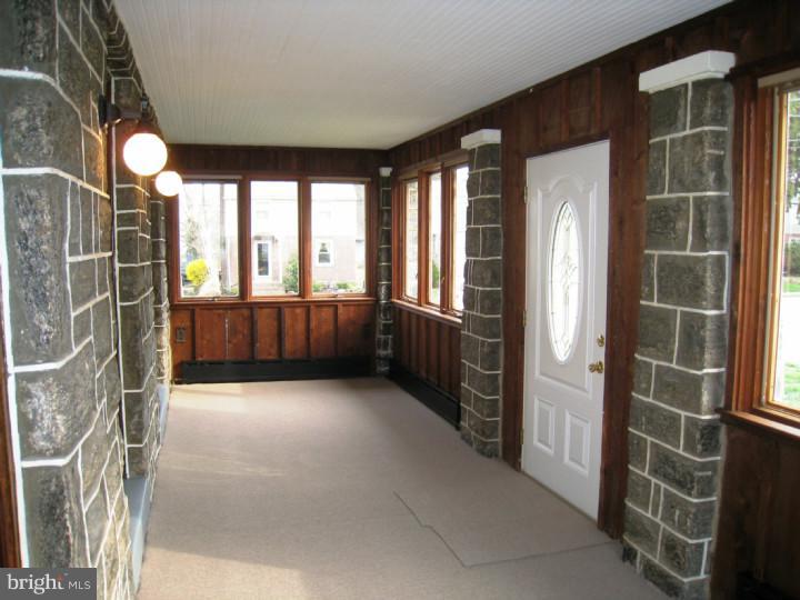 236 President Avenue Rutledge, PA 19070 - Photo 4 of 24 Enclosed Porch