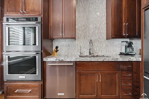 $775,000 | 1560 Fountain Drive, Lawrence, KS 66047