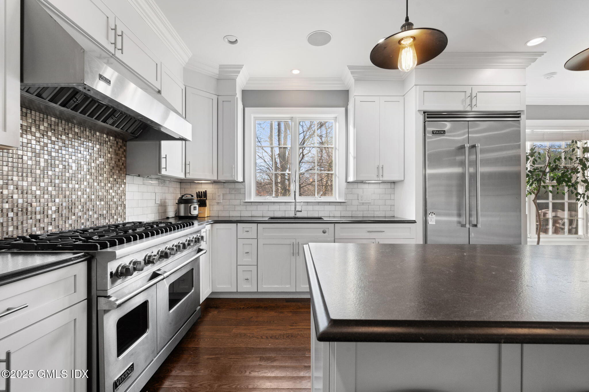 12 Cognewaugh Road Cos Cob, CT 06807 - Photo 18 of 48 28-web-or-mls-12-cognewaugh-rd