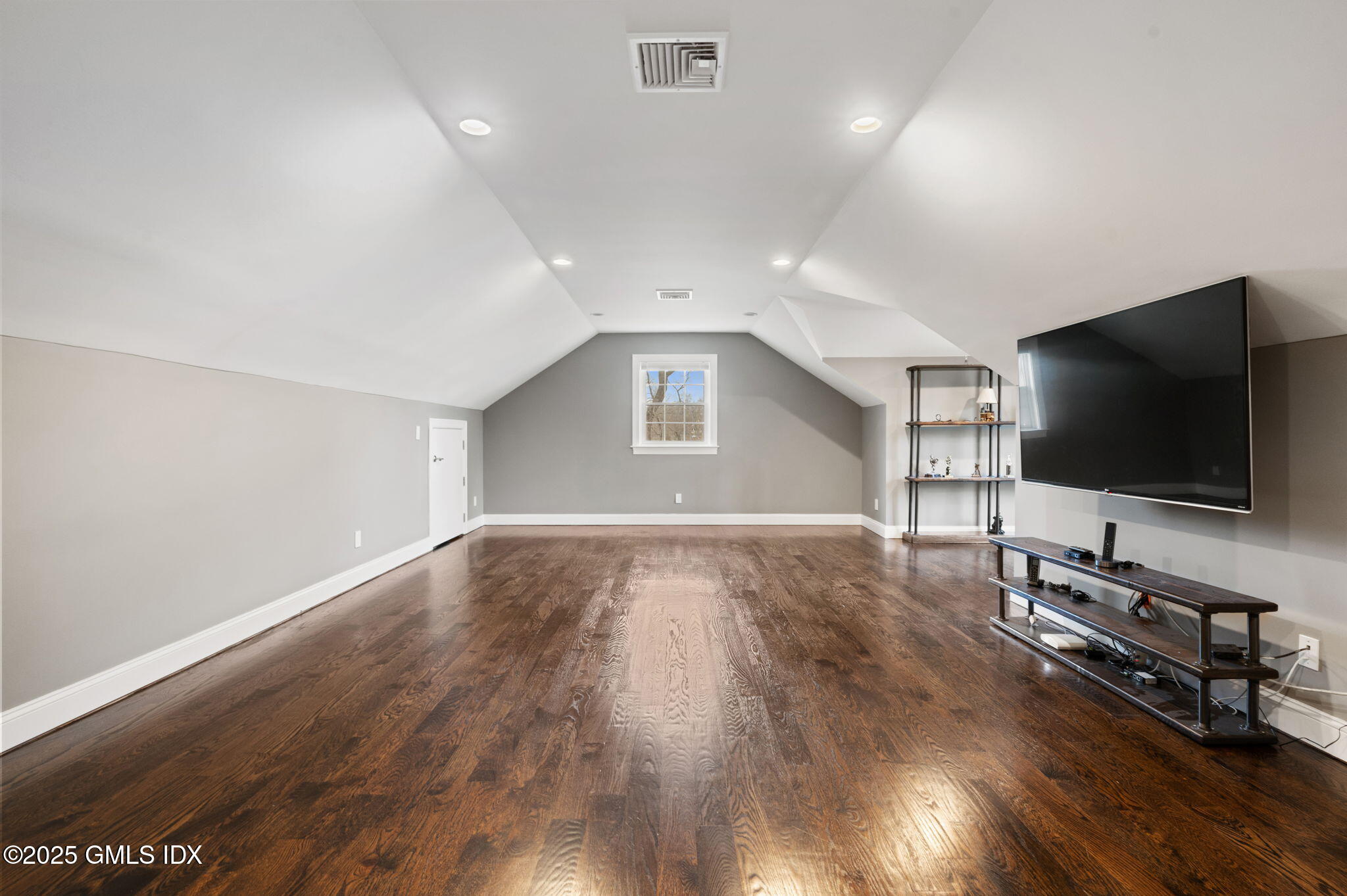 12 Cognewaugh Road Cos Cob, CT 06807 - Photo 32 of 48 61-web-or-mls-12-cognewaugh-rd