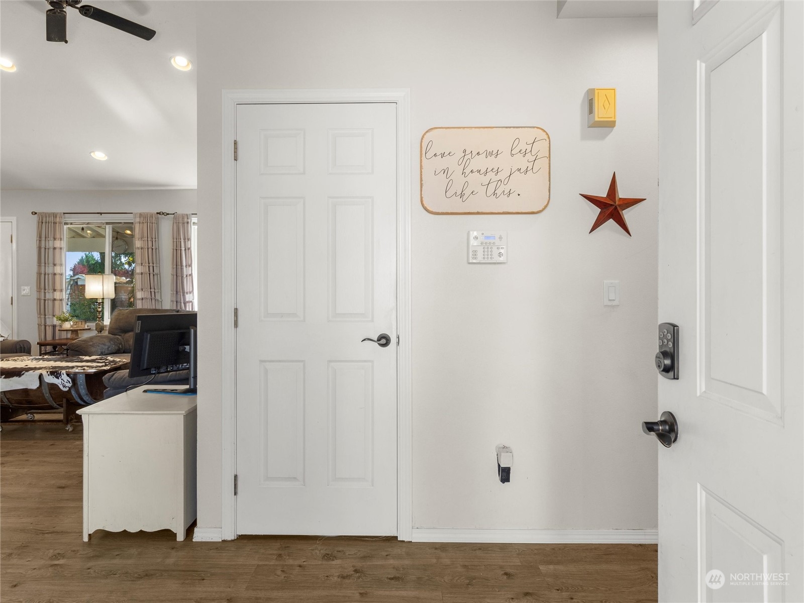 8643 194th Avenue Southwest Rochester, WA 98579 - Photo 9 of 28 a view of a hallway with workspace