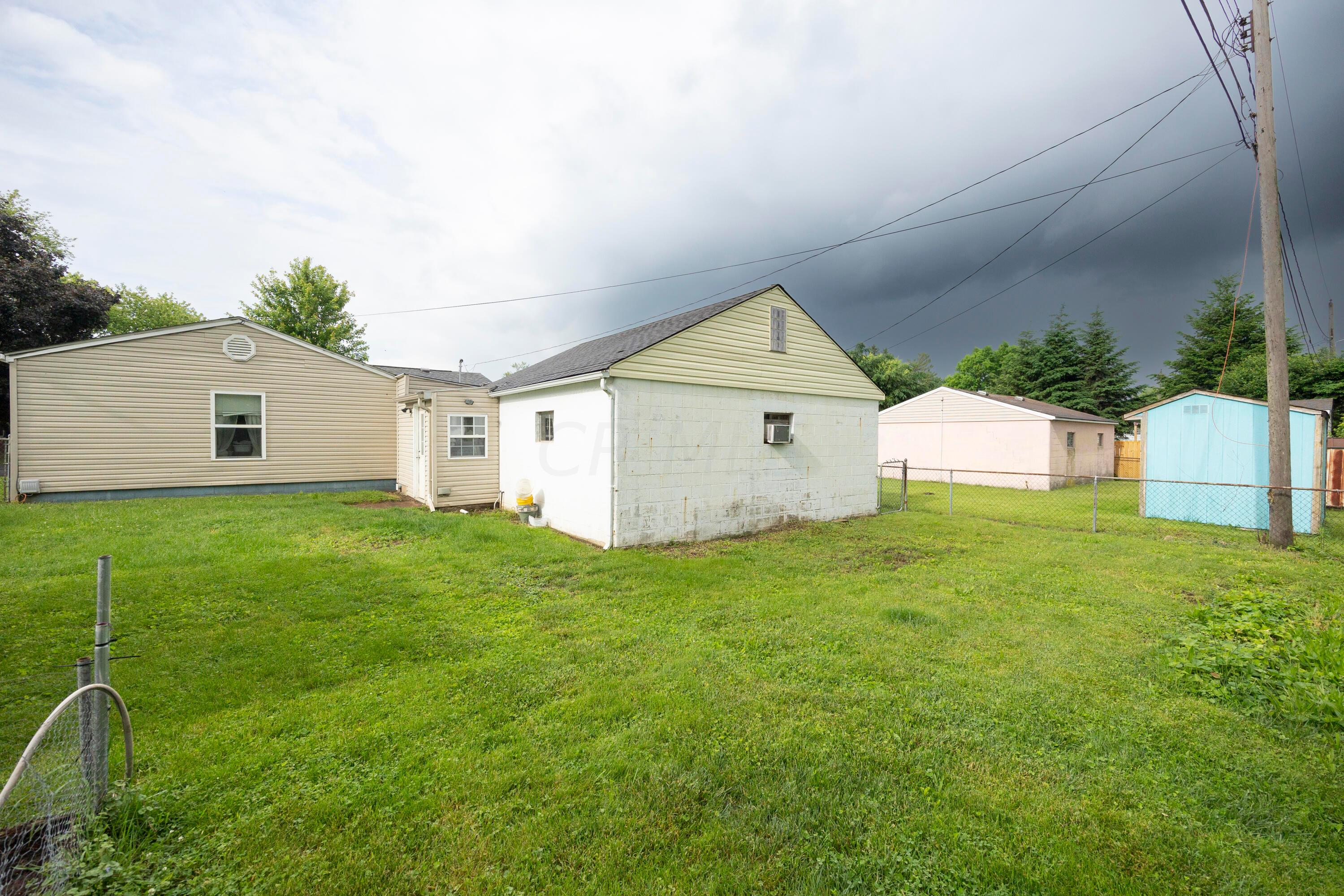 115 Phelps Road Columbus, OH 43207 - Photo 37 of 42 Yard
