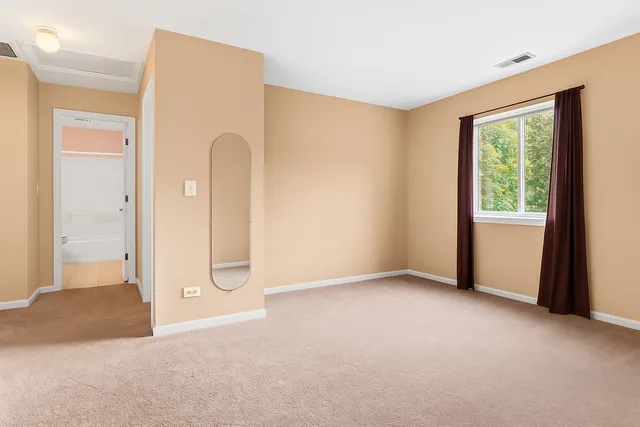 $299,900 | 6771 East Wellsley Court, Gurnee, IL 60031