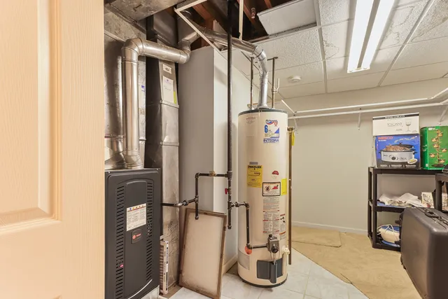 $299,900 | 6771 East Wellsley Court, Gurnee, IL 60031