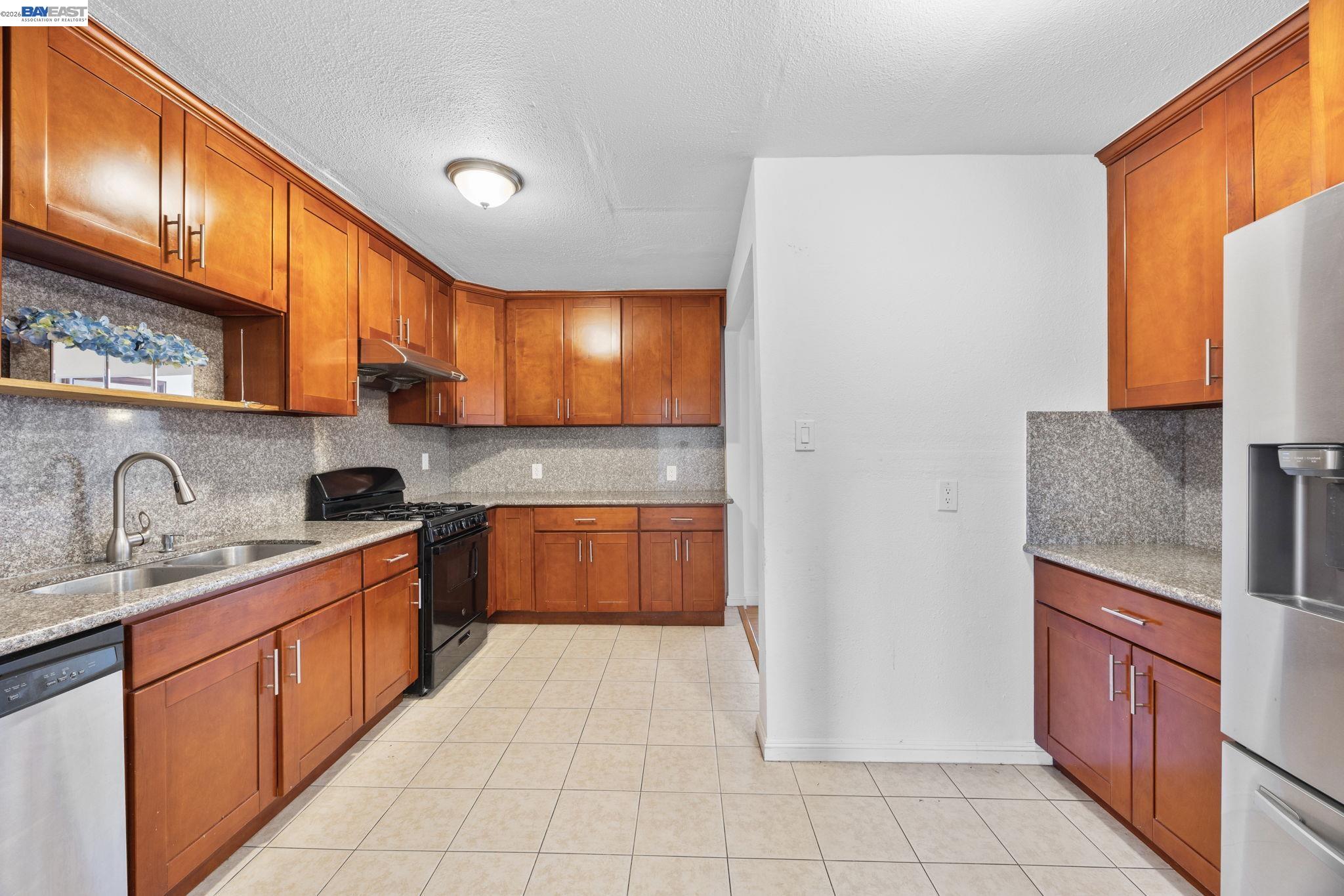 1828 Rosedale Avenue Oakland, CA 94601 - Photo 14 of 40