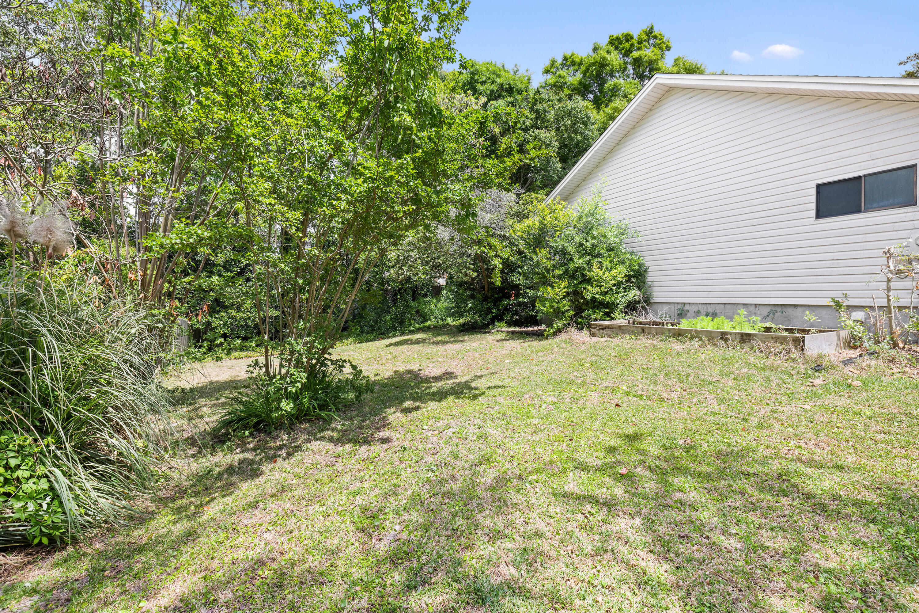 314 Ruckel Drive Niceville, FL 32578 - Photo 58 of 66 a view of a backyard