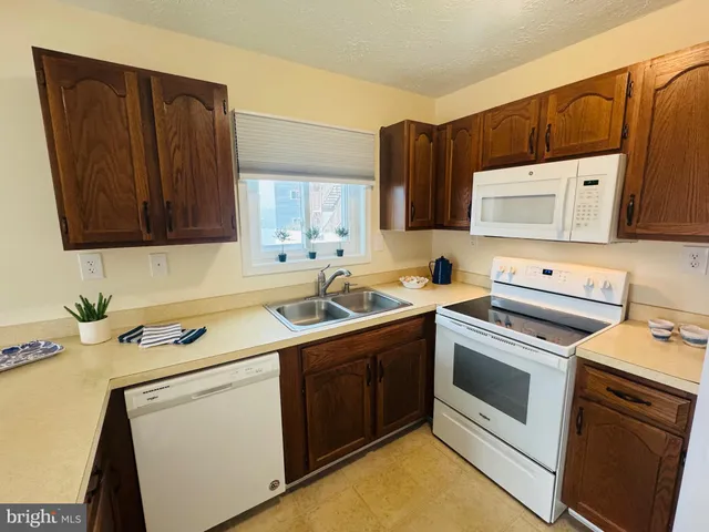 $239,900 | 14400 Jarvis Avenue, Unit 113C, Ocean City, MD 21842