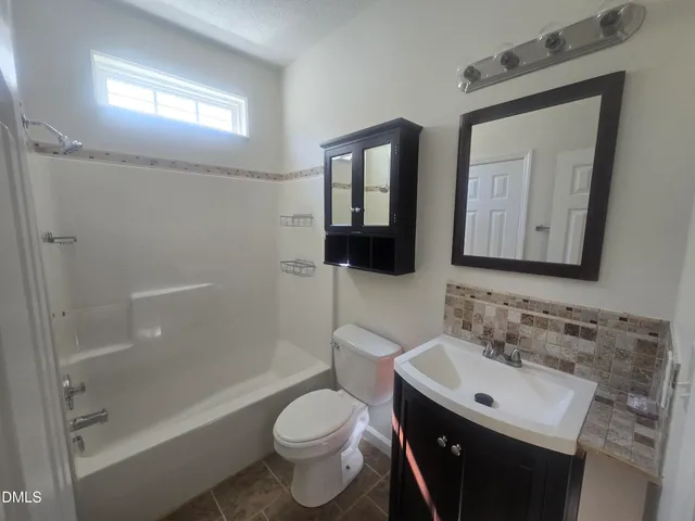 $1,625 | 241 Commons Drive, Holly Springs, NC 27540