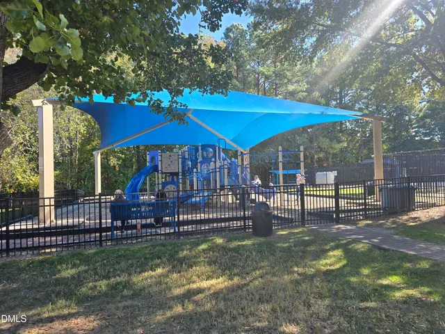 $1,625 | 241 Commons Drive, Holly Springs, NC 27540