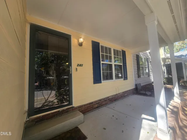 $1,625 | 241 Commons Drive, Holly Springs, NC 27540