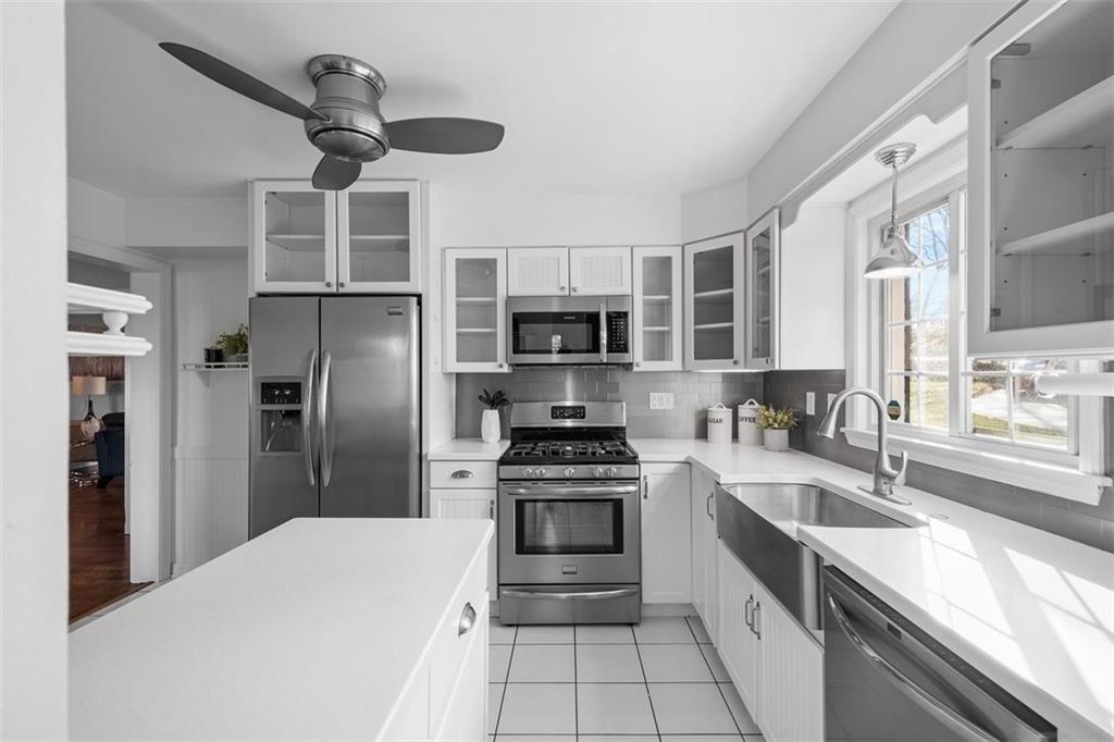2009 Murdstone Road Pittsburgh, PA 15241 - Photo 12 of 45 Gallery Image 12