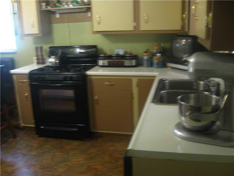 508 Center Road Monroeville, PA 15146 - Photo 3 of 12 Kitchen.