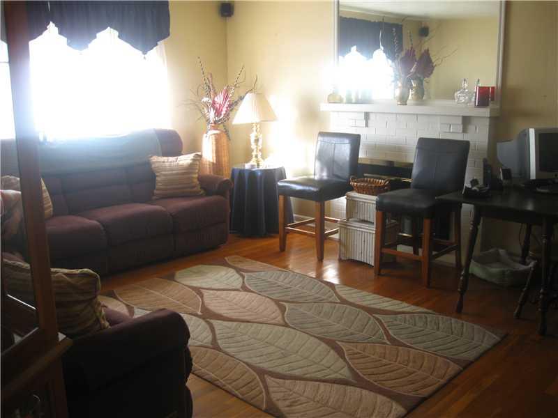 508 Center Road Monroeville, PA 15146 - Photo 5 of 12 Living Room.