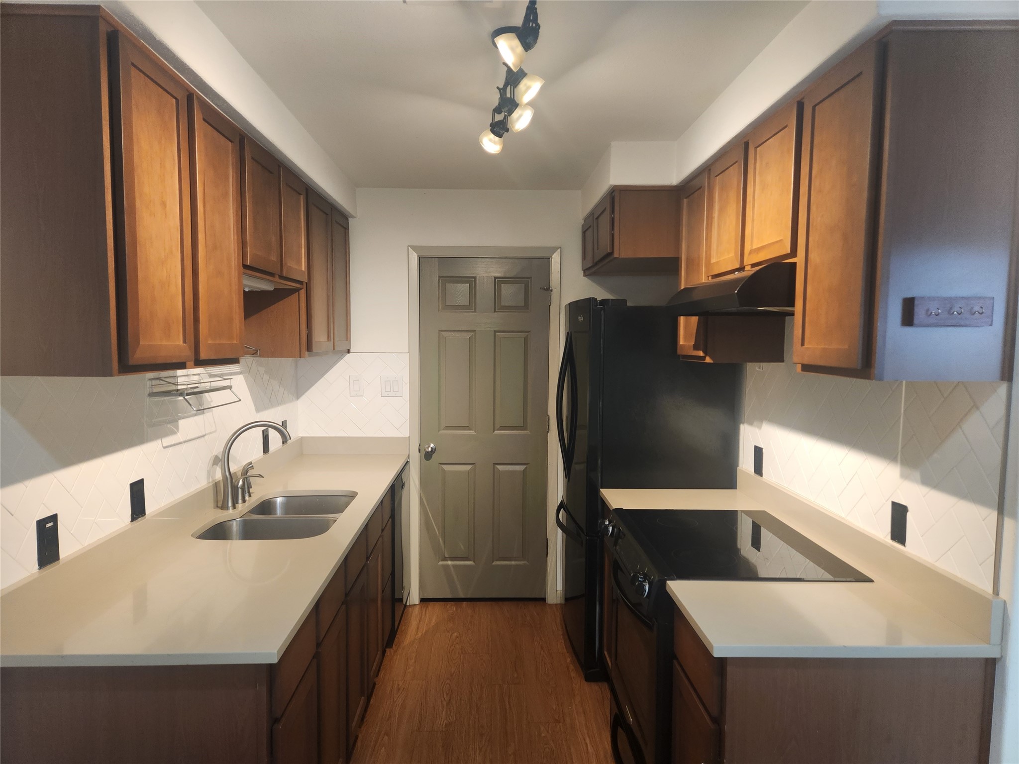 9226 Jollyville Road, Unit 112 Austin, TX 78759 - Photo 1 of 1 Kitchen with pantry/laundry room