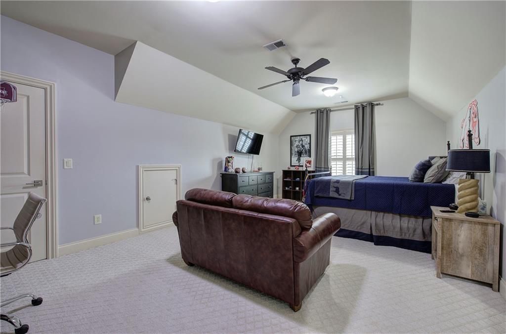 16 Cambridge Way Cartersville, GA 30121 - Photo 28 of 48 a living room with furniture and a ceiling fan
