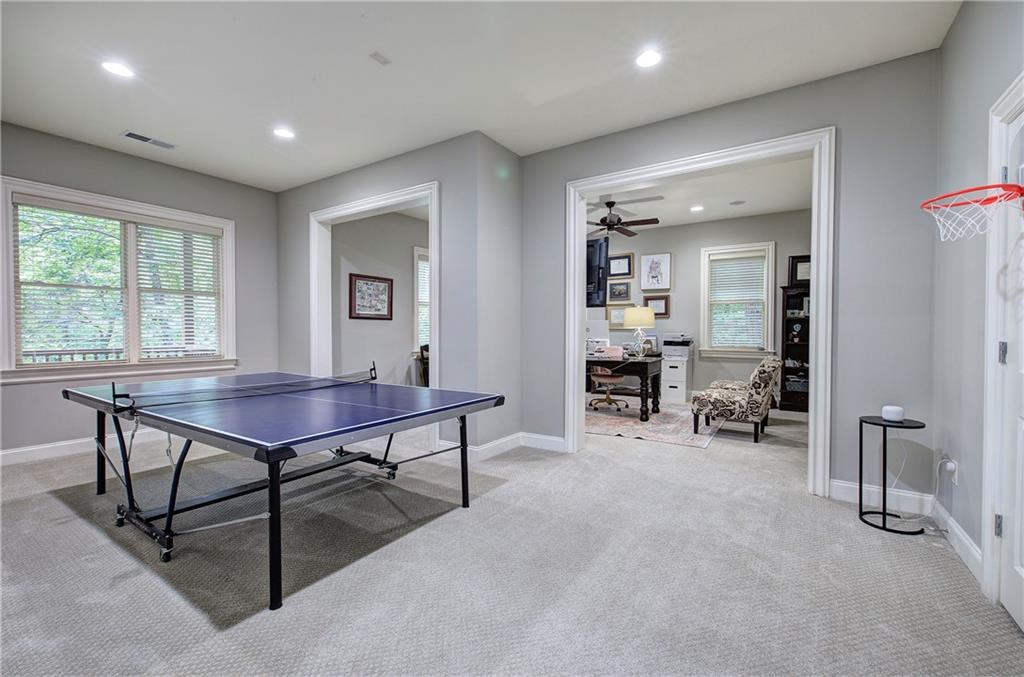 16 Cambridge Way Cartersville, GA 30121 - Photo 38 of 48 a view of a livingroom with furniture and a table