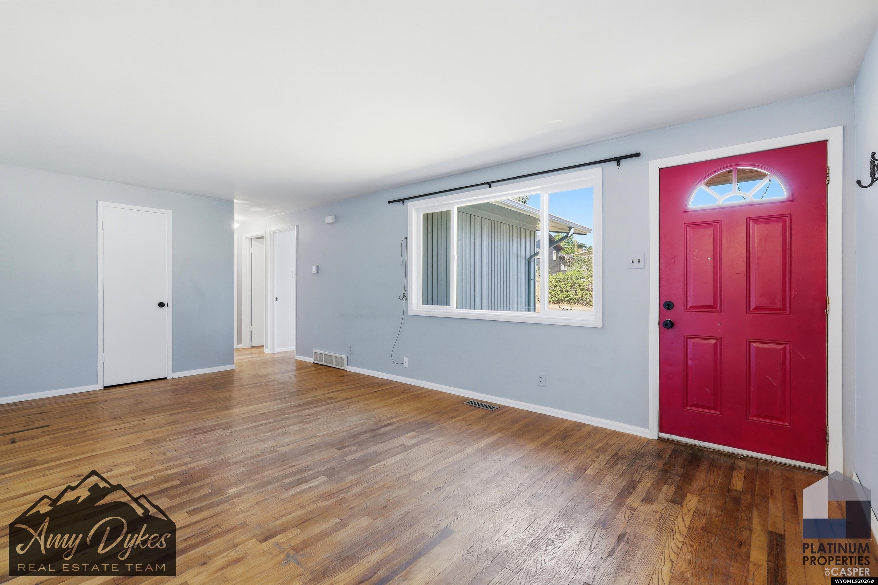 2925 Saratoga Road Casper, WY 82604 - Photo 3 of 17