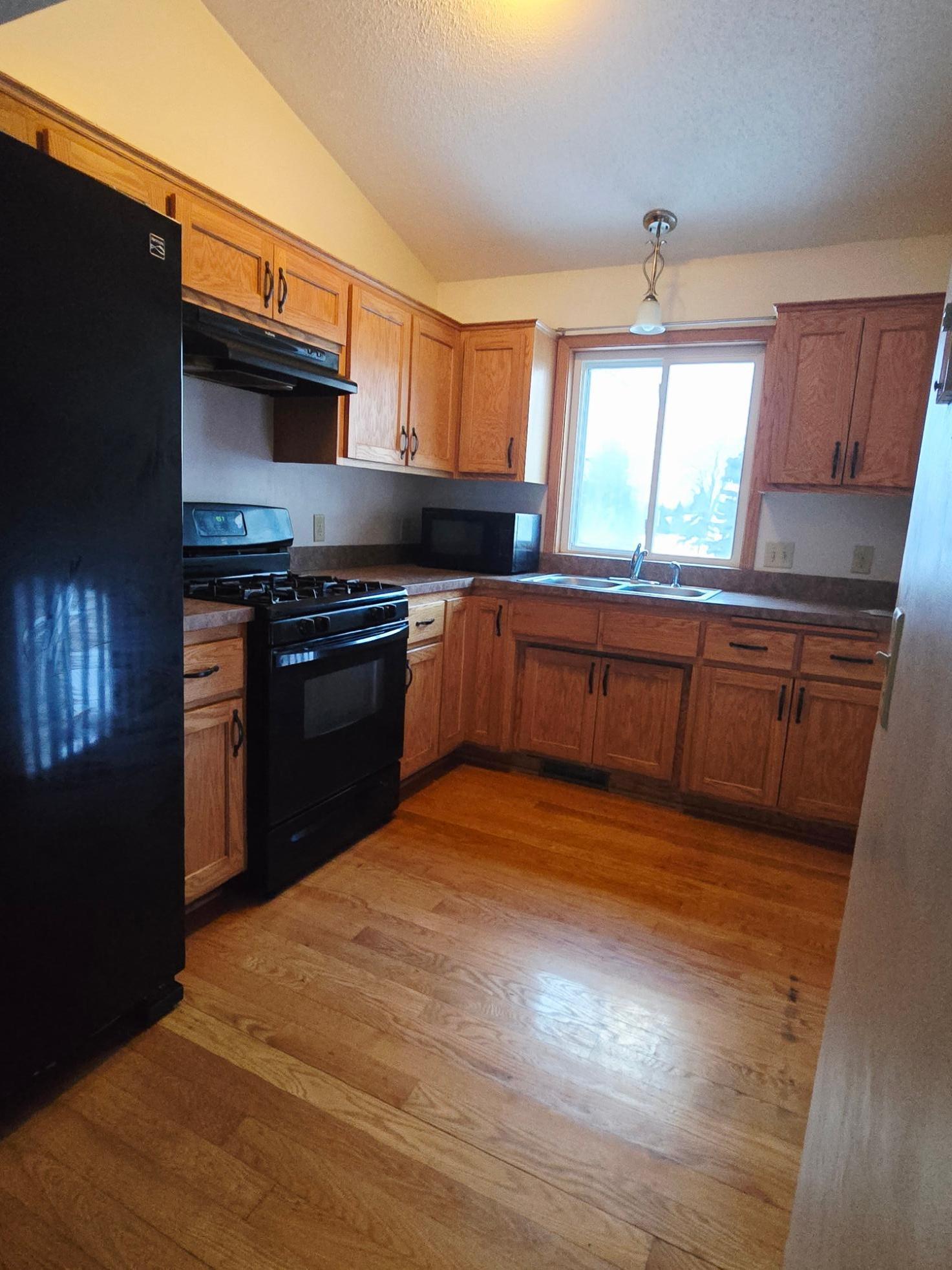 881 70th Avenue North Brooklyn Center, MN 55430 - Photo 29 of 32