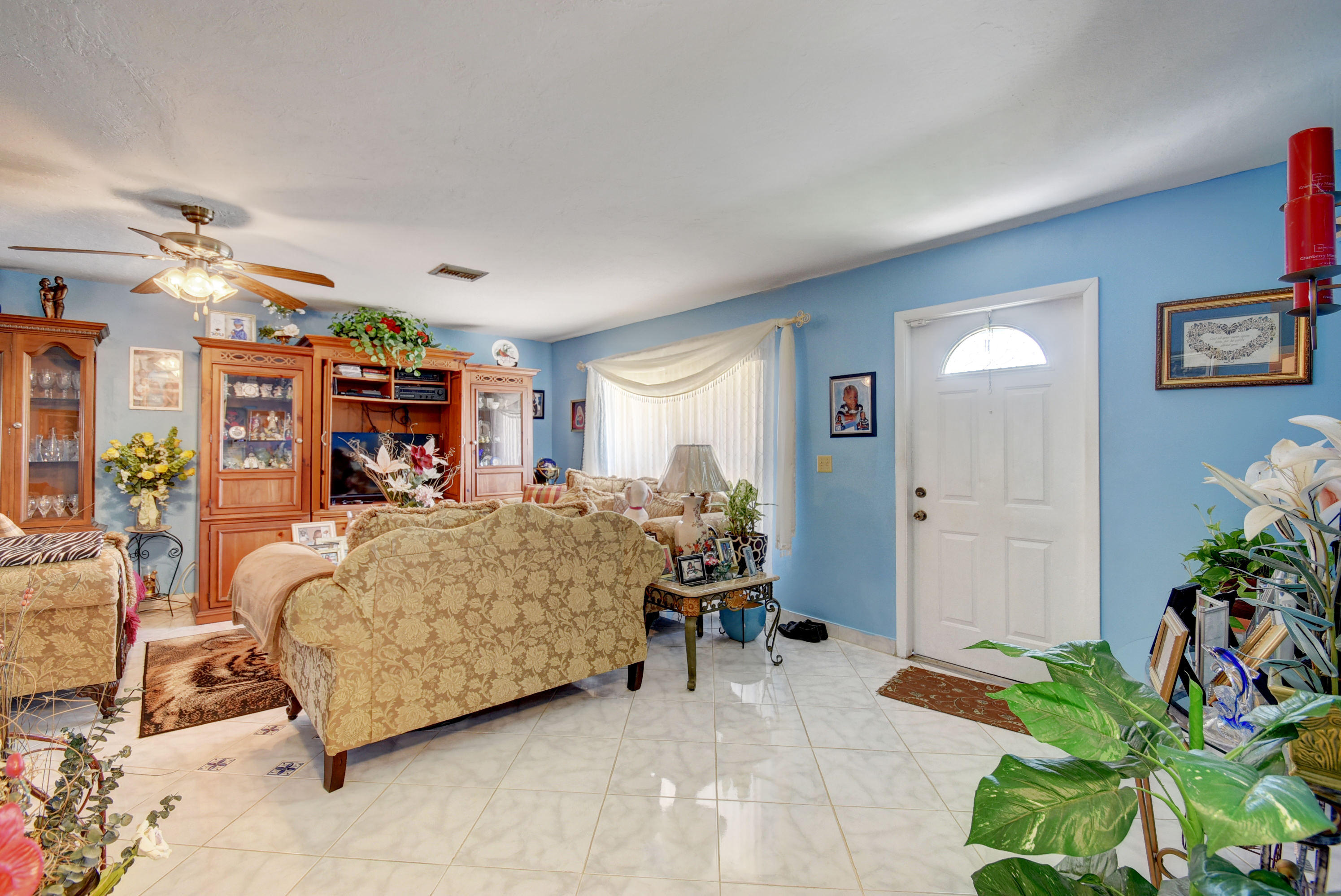 6153 Westfall Road Lake Worth, FL 33463 - Photo 3 of 21 Virtuals1 (3)
