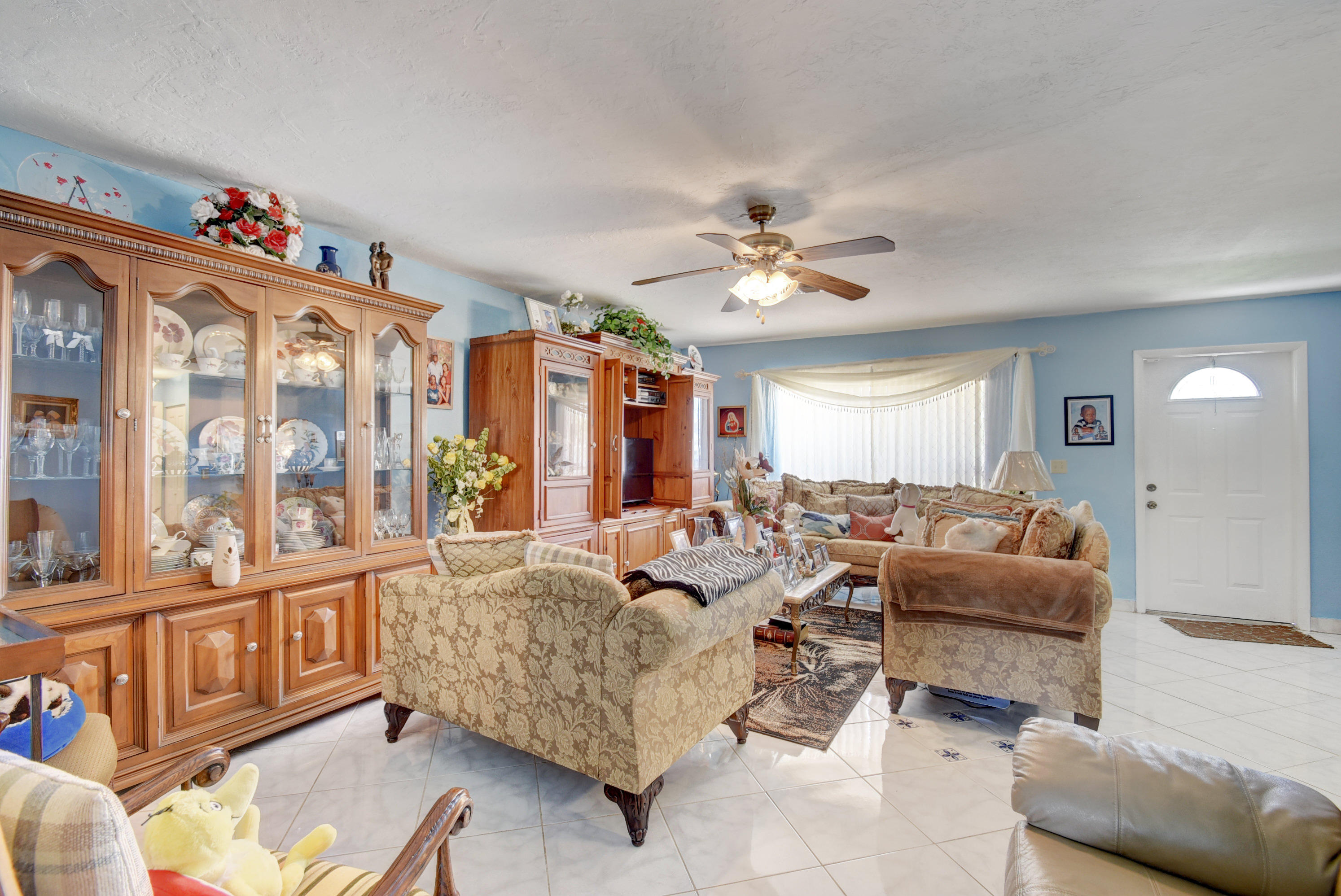6153 Westfall Road Lake Worth, FL 33463 - Photo 4 of 21 Virtuals1 (4)