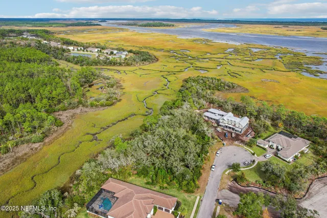 a view of an ocean and a mountain view