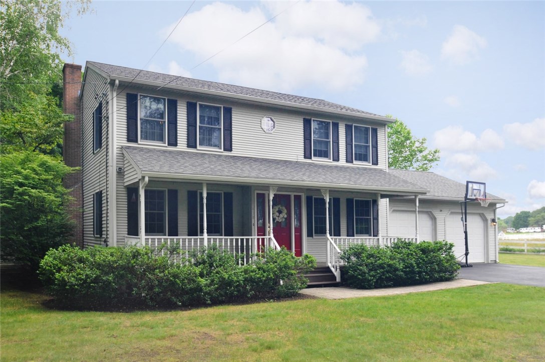 438 Angell Road North Providence, RI 02904 - Photo 1 of 37 Gallery Image 1