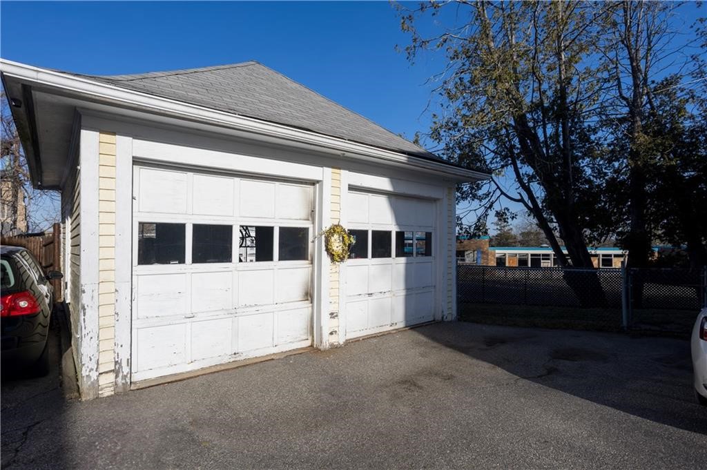 70 Woodland Road Woonsocket, RI 02895 - Photo 3 of 40