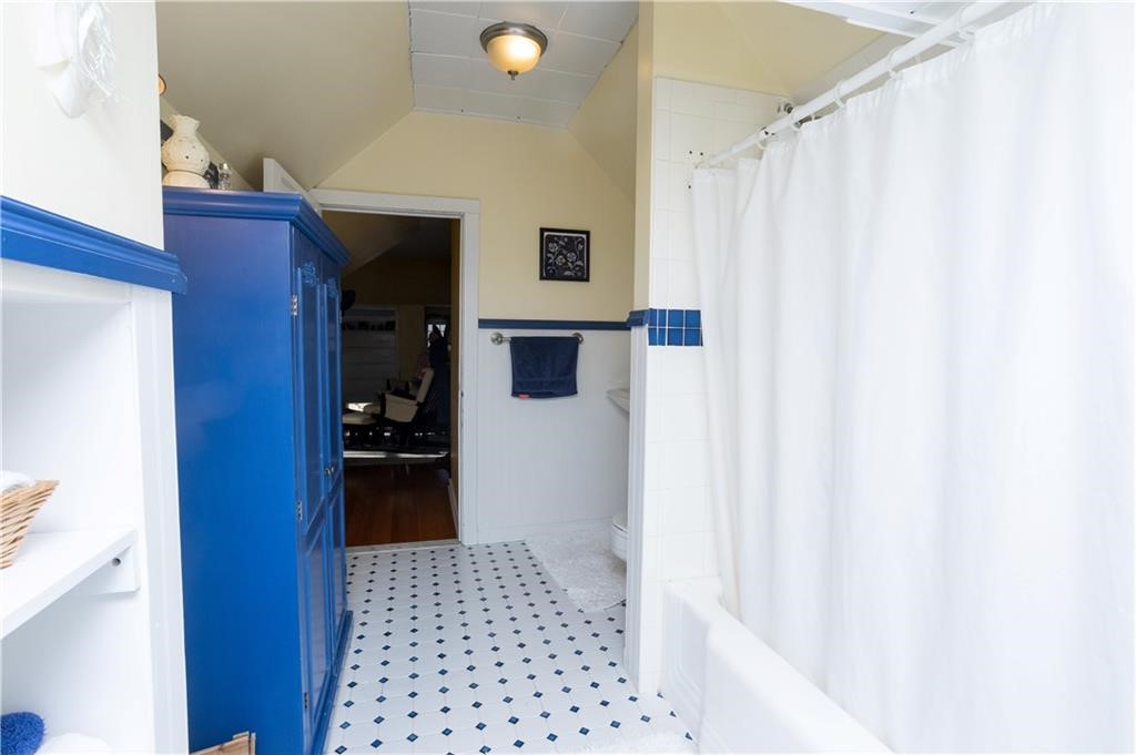 70 Woodland Road Woonsocket, RI 02895 - Photo 35 of 40