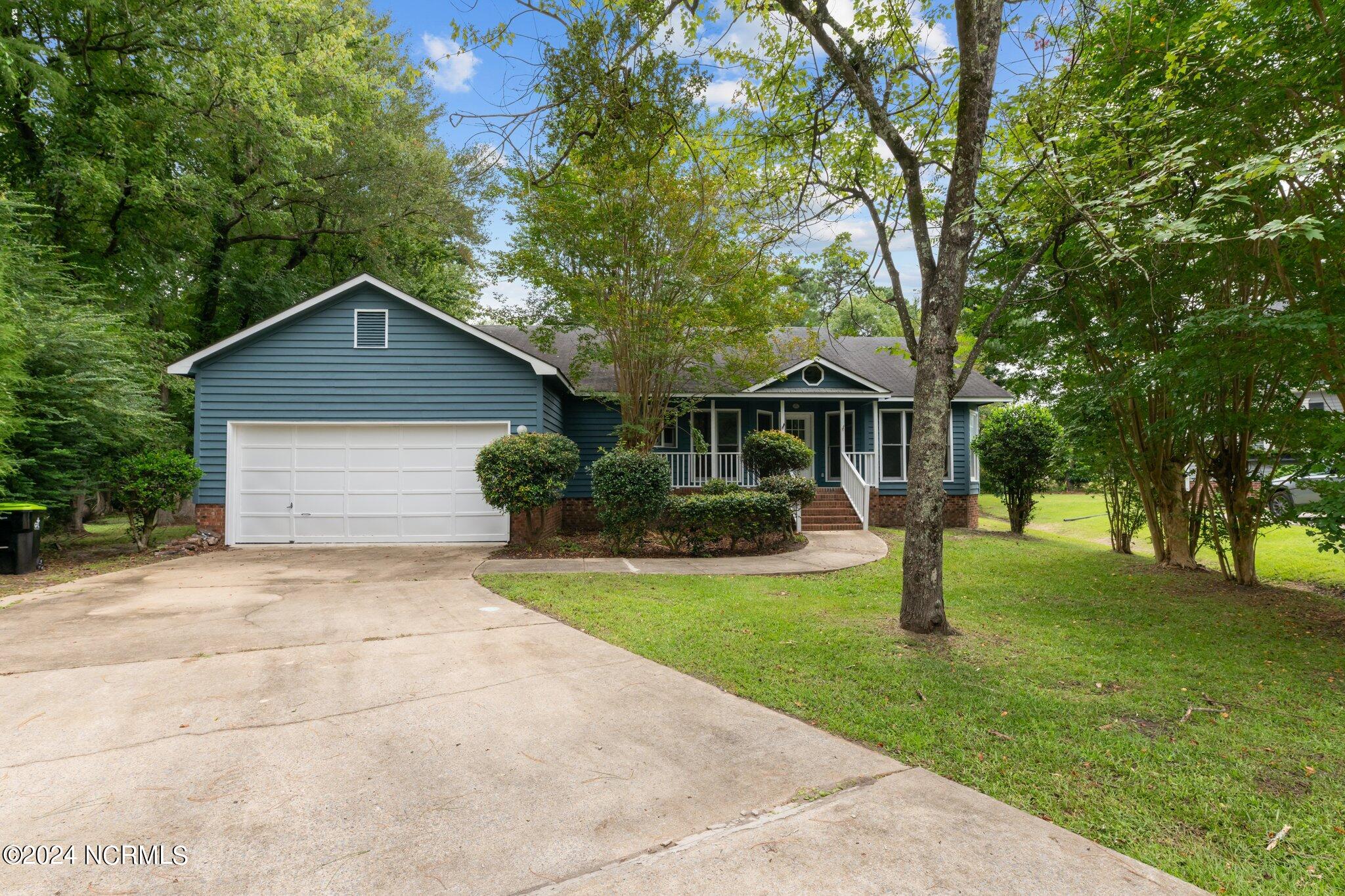 912 Shipyard Point New Bern, NC 28560 - Photo 1 of 50 Front