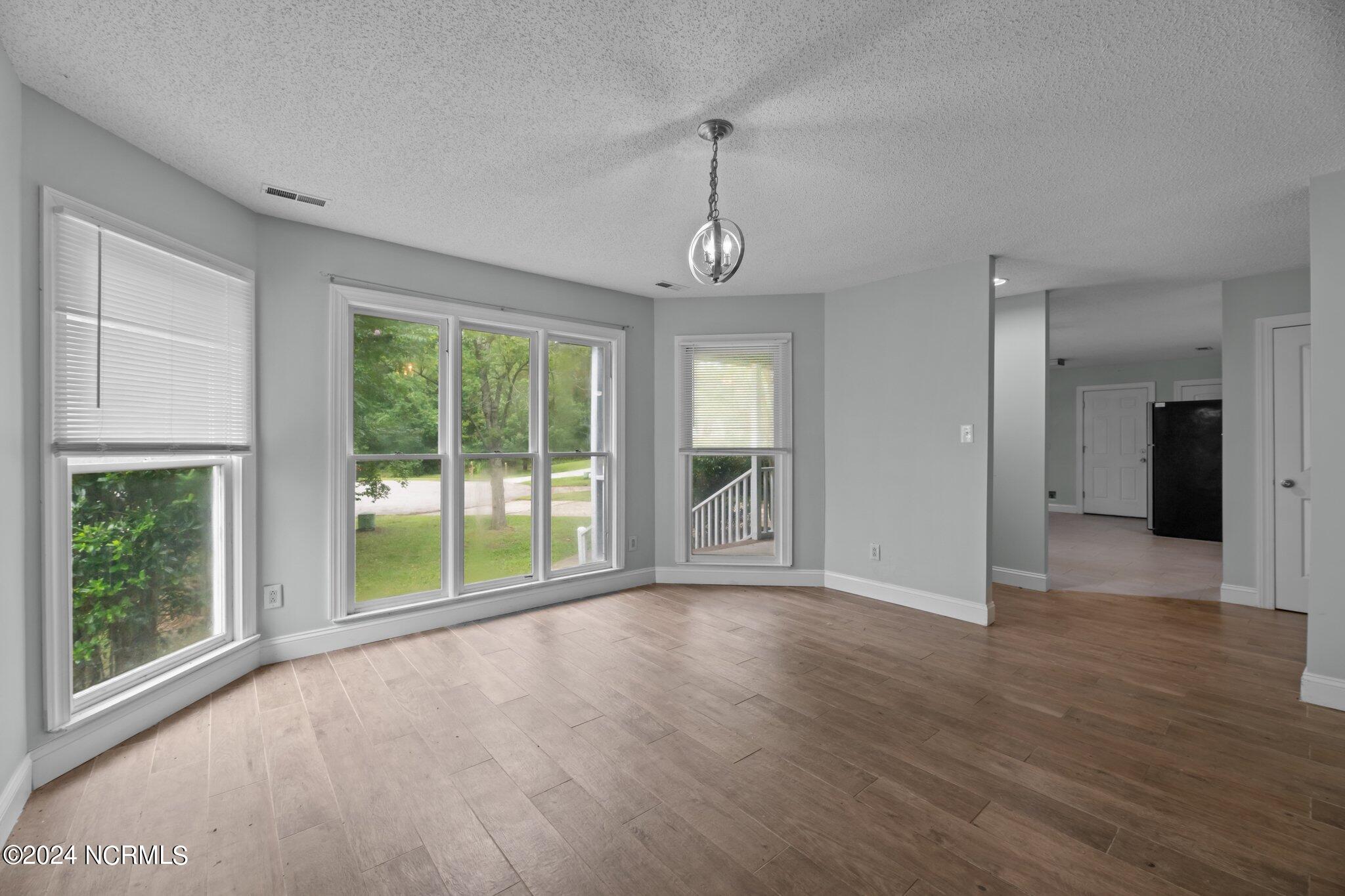 912 Shipyard Point New Bern, NC 28560 - Photo 19 of 50 Dining